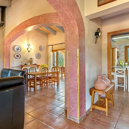 With Amazing Pool In A Beautiful Rural Setting Сasa de vacaciones *