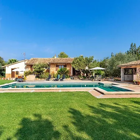 With Amazing Pool In A Beautiful Rural Setting Сasa de vacaciones *